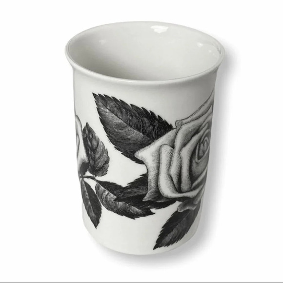 Stechcol Gracie China  Black & White Rose Tea Mug - Picture 2 of 5